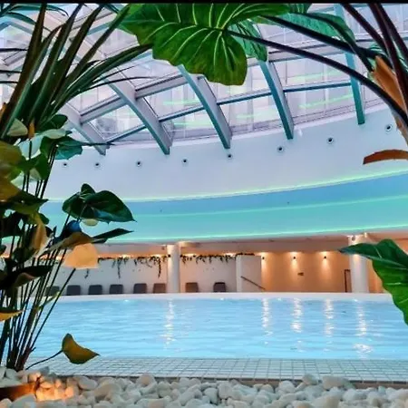 Hanza Tower Downtown 20 Pool & Jacussi